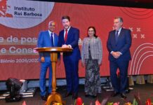 Corregedor do TCE-AM assume Primeira Secretaria do IRB para o biênio 2026-2027