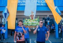Entre arte e devoção, boi Caprichoso recebe imagem peregrina de Nossa Senhora do Carmo