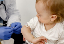 Brasil avança na vacinação infantil, mas manter doses em dia é essencial
